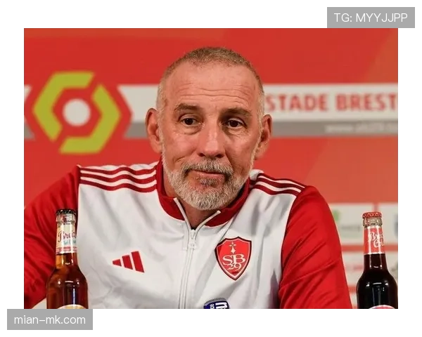 续约进展：布雷斯特与主帅就续约两年原则上达成一致。